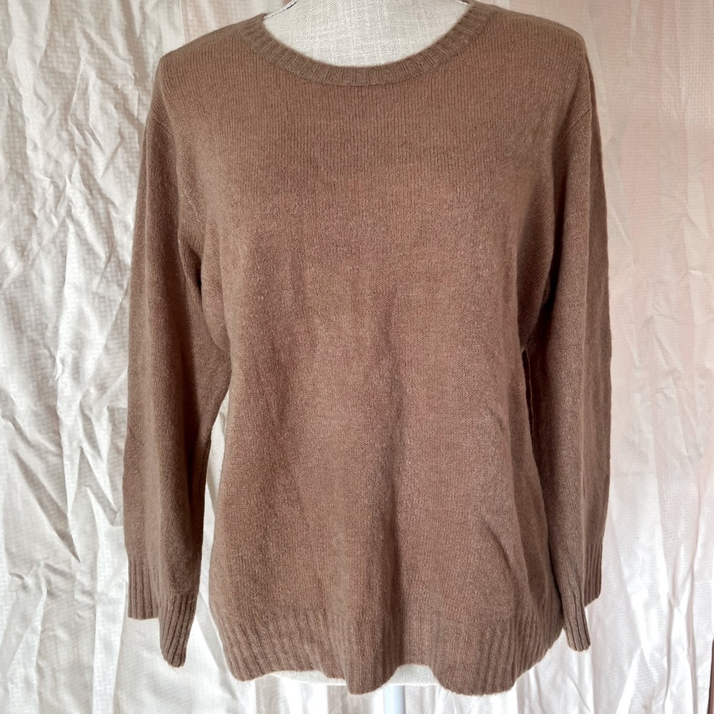 Crew neck sweater